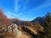 27 Piccolo pianoro panoramico alla Croce del Monte Castello